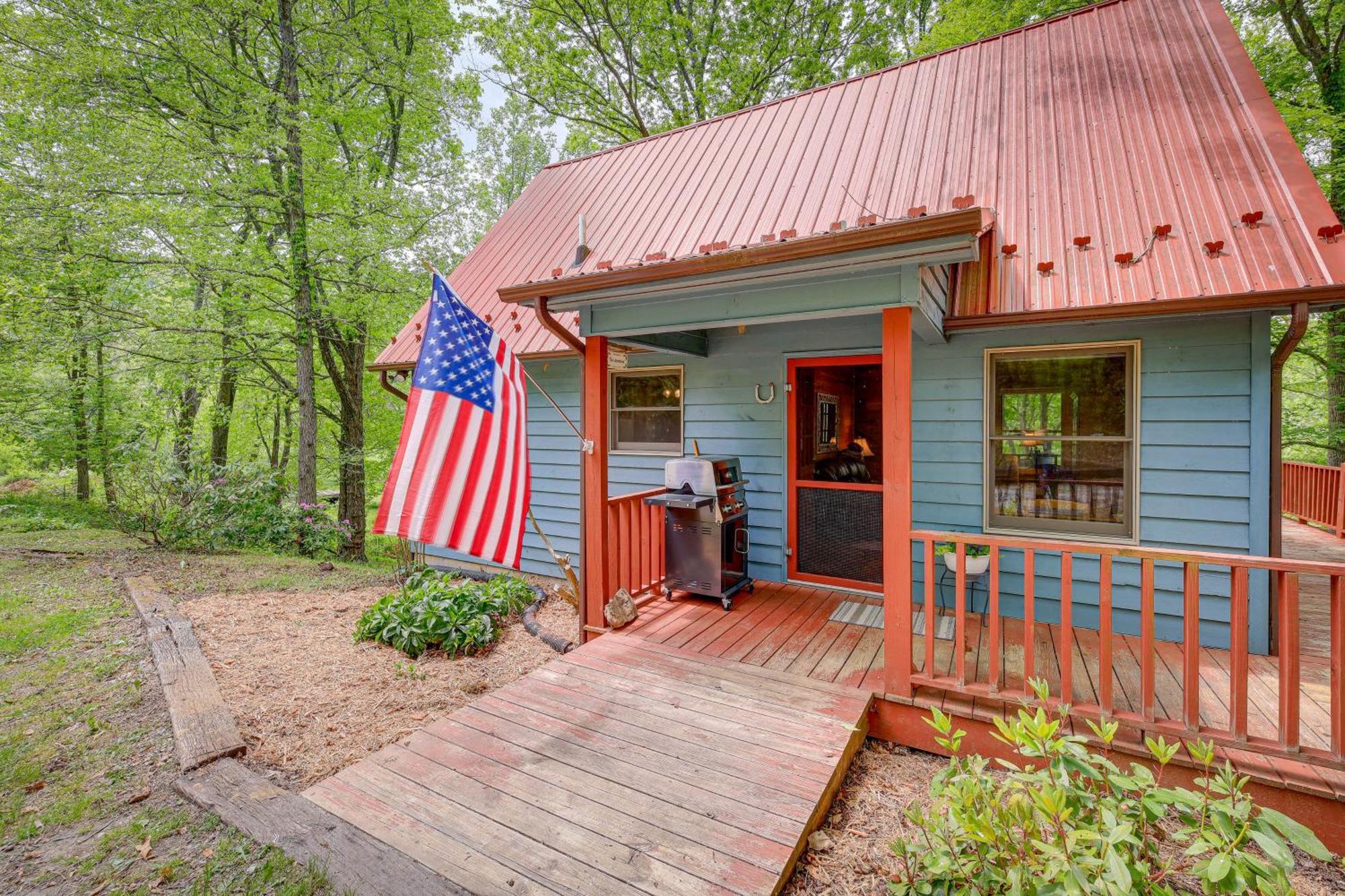 Quaint Blue Ridge Cabin Rental With On-Site Stream! Sparta Exterior foto