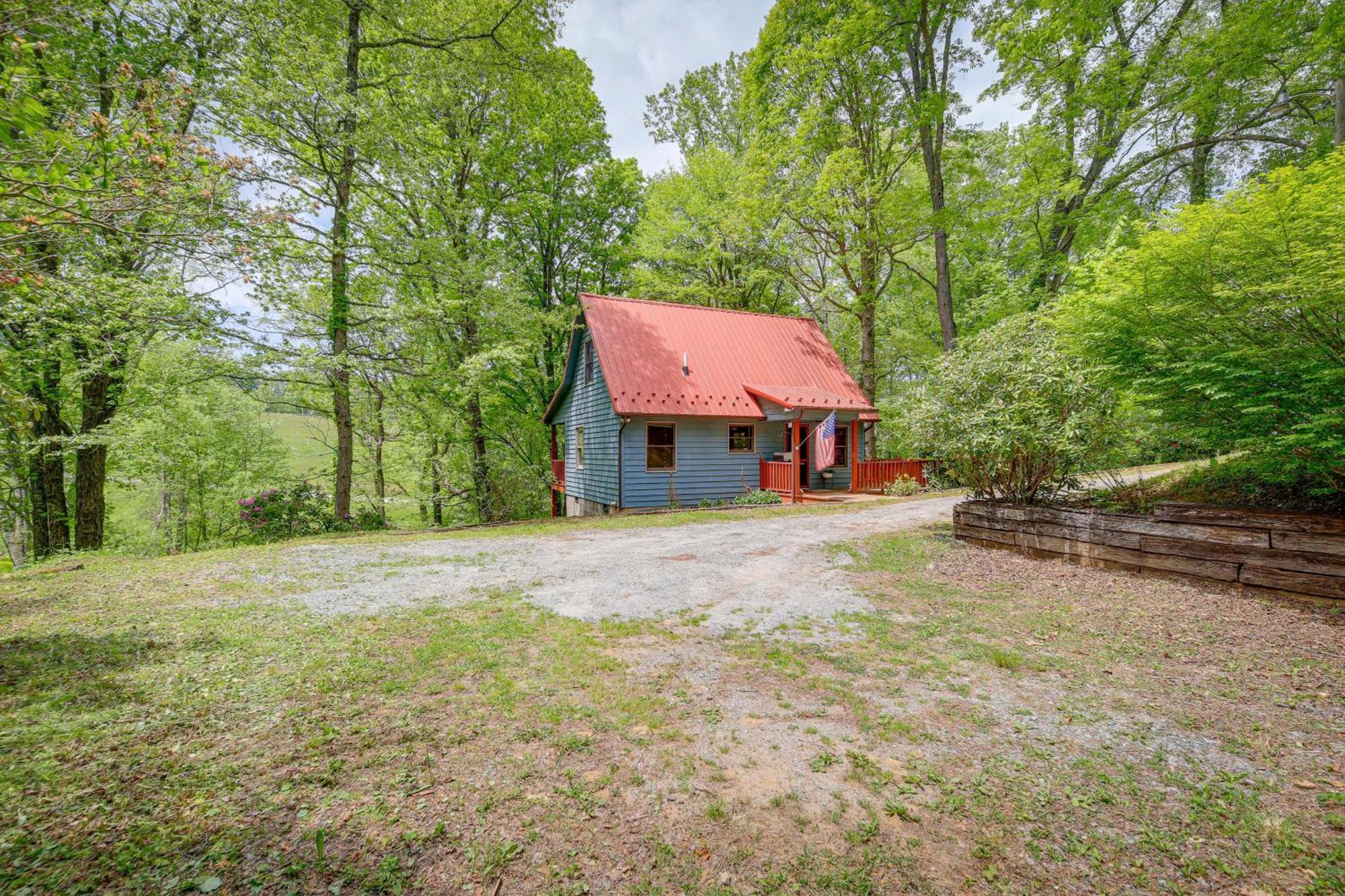 Quaint Blue Ridge Cabin Rental With On-Site Stream! Sparta Exterior foto