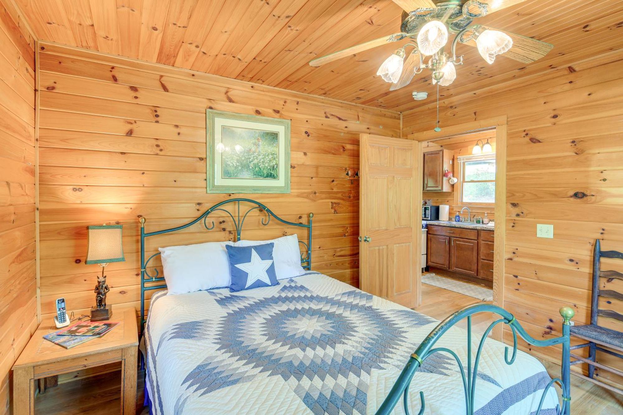 Quaint Blue Ridge Cabin Rental With On-Site Stream! Sparta Exterior foto